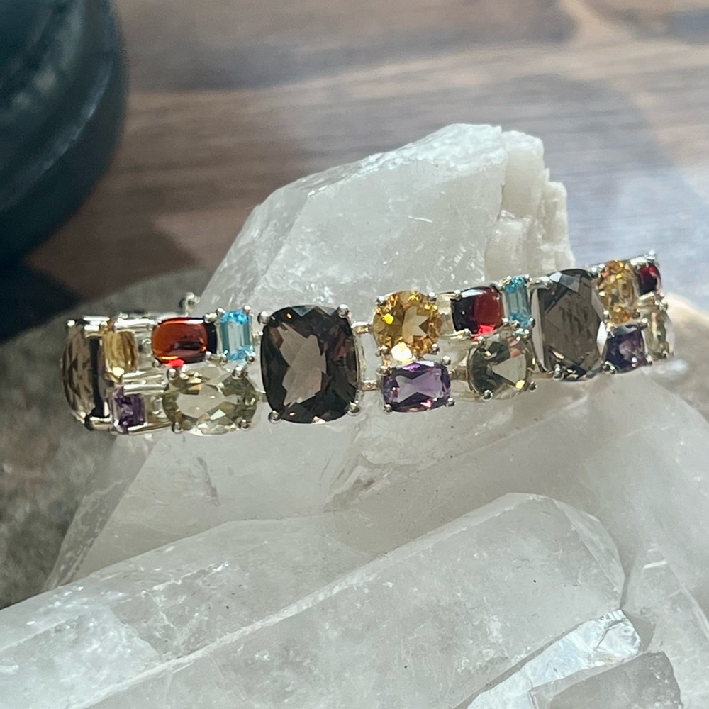 2 piece set - Stunning gemstone bracelet and ring.